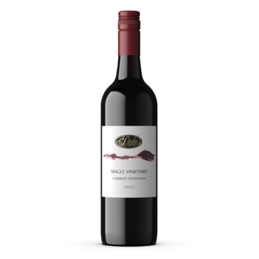 Dukes Single Vineyard Cabernet Sauvignon 2022: Bản Tình Ca Nồng Nàn Của Hương Vị Màu Sắc: Đỏ ruby thẫm, lấp lánh ánh tím, như viên ngọc quý ẩn chứa sức mạnh tiềm tàng, gợi nhớ đến màu rượu vang anh đào đen chín mọng.