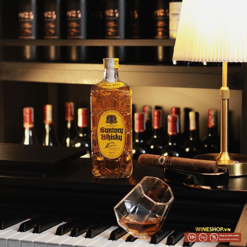 Whisky Suntory Kakubin