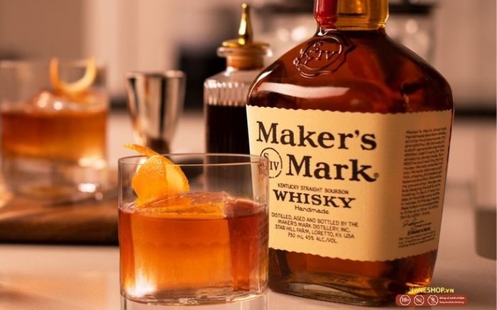 Rượu whisky bourbon Maker’s Mark 45% Mỹ hương caramel vani ngọt mềm mượt