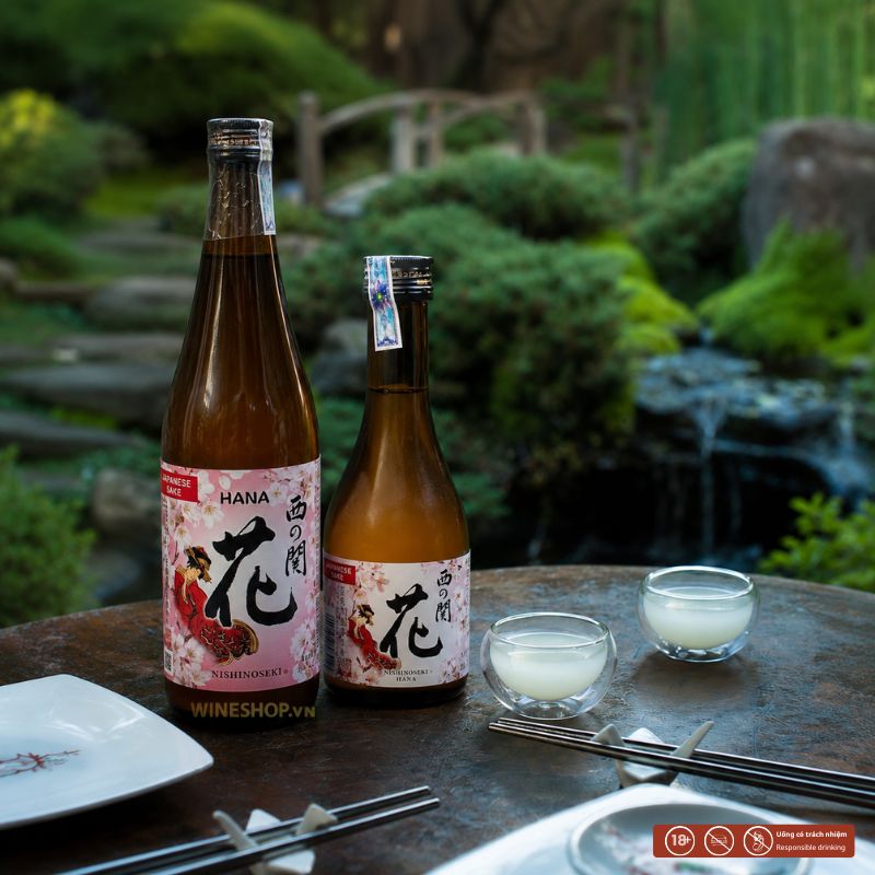 Chai rượu Sake Nishinoseki Hana-jirushi