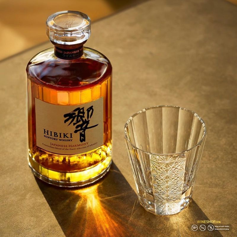 Giá Hibiki Harmony tại WINESHOP.vn
