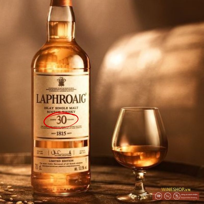 Số năm tuổi trên chai whisky có ý nghĩa gì?