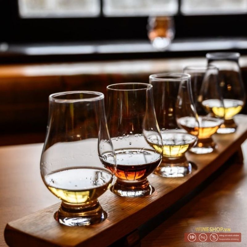 Ba phong cách whisky nhẹ, vừa và đậm theo cường độ hương vị