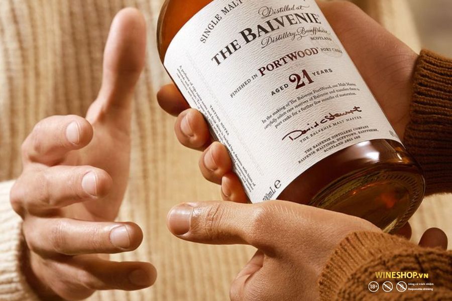 Whisky biếu sếp
